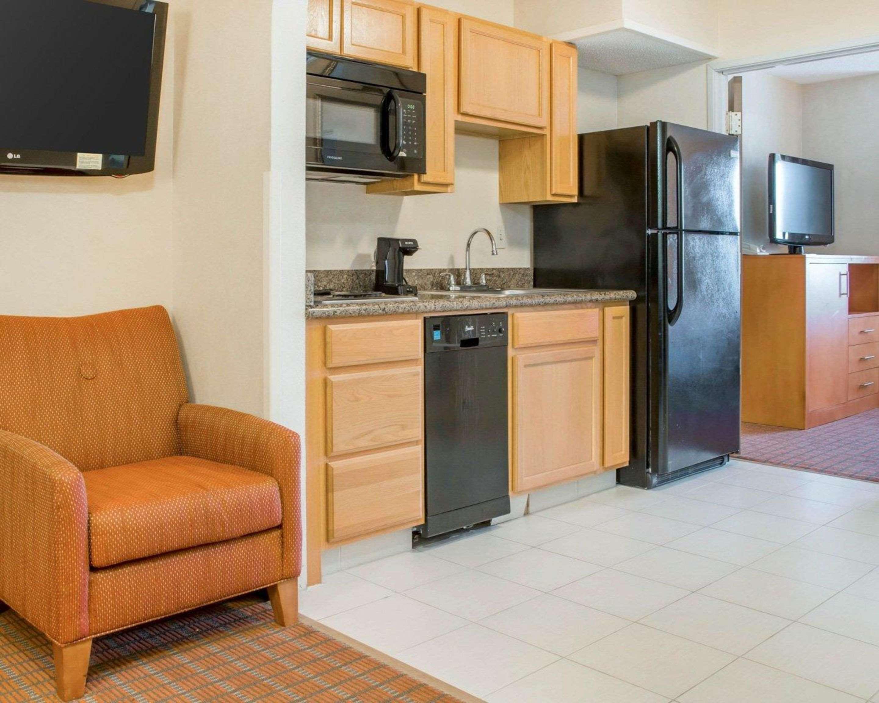 Comfort Suites Auburn Hills-Detroit Ngoại thất bức ảnh